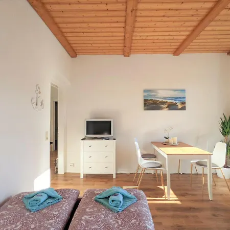 Holiday home Urlaubsmagie - Bad Schandau Fusslaufig, Garten, Pool - R1 *