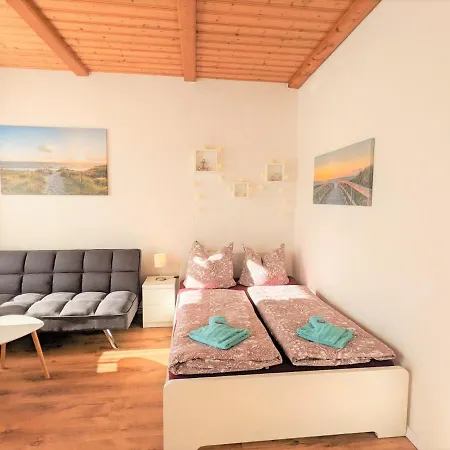 Tatil Evi Urlaubsmagie - Bad Schandau Fusslaufig, Garten, Pool - R1